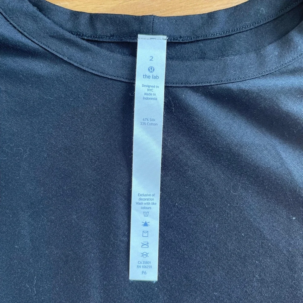 LULULEMON LAB BLACK SILK BLEND T-SHIRT NWT SIZE 2 - Picture 6 of 7